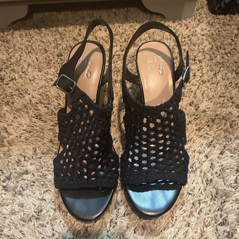 Mix No 6 black wedge sandals size 8.5